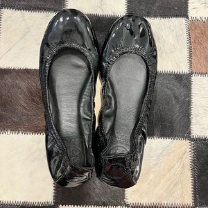 Tory burch black leather Eddie ballet flats SZ5.5